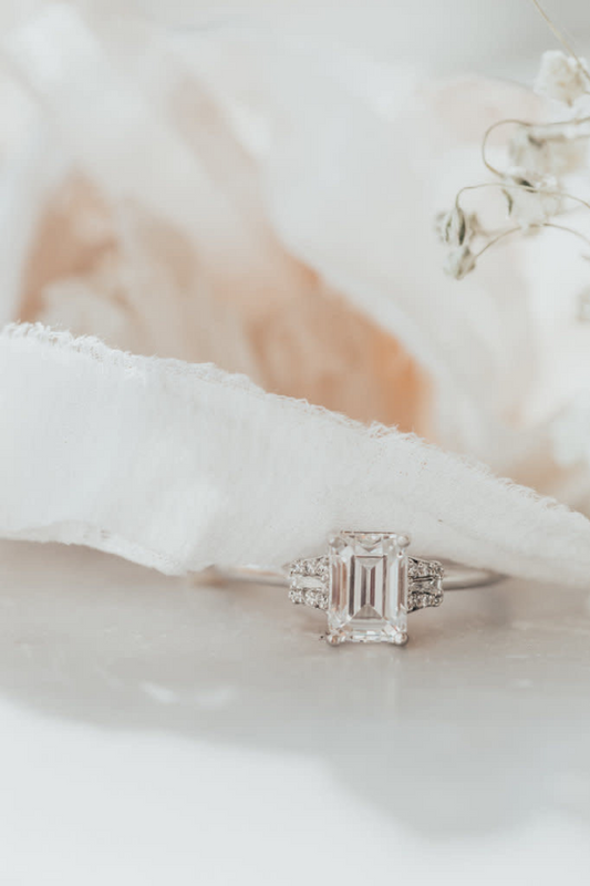 2.5 Carat Emerald Cut Diamond Engagement Ring for Women, Wedding Ring, Christmas Gifts